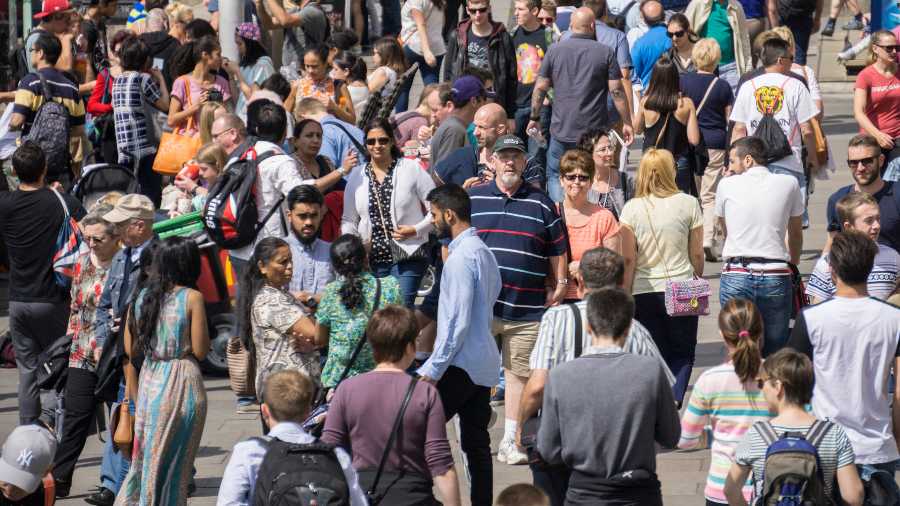 Overcrowding Streets London